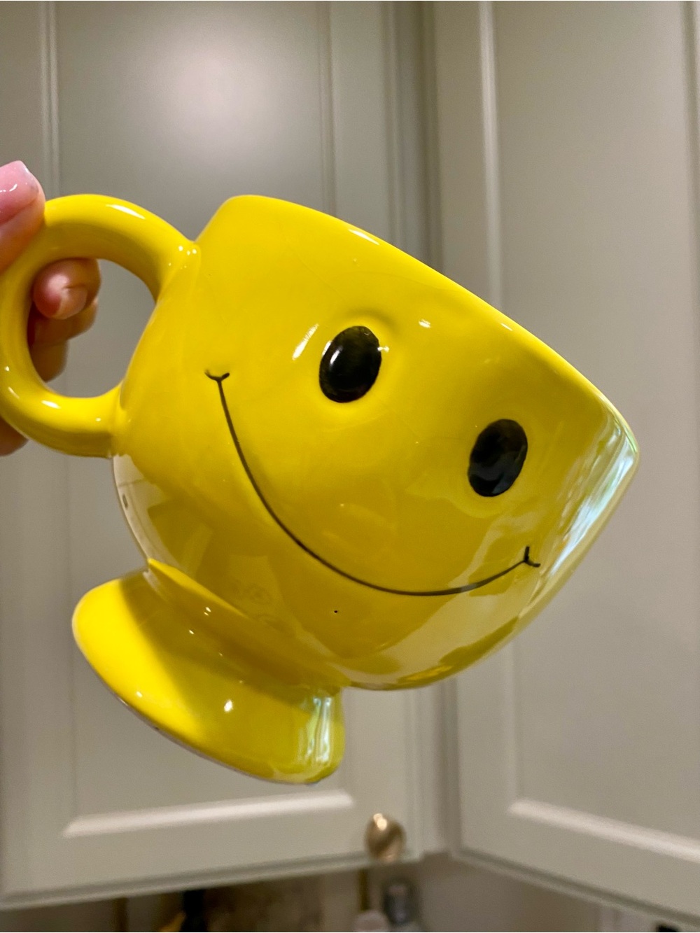 Silly Happy Face Smiley Mug - Planter.  1990’s Teleflora.  BIG 4 3/4” wide.